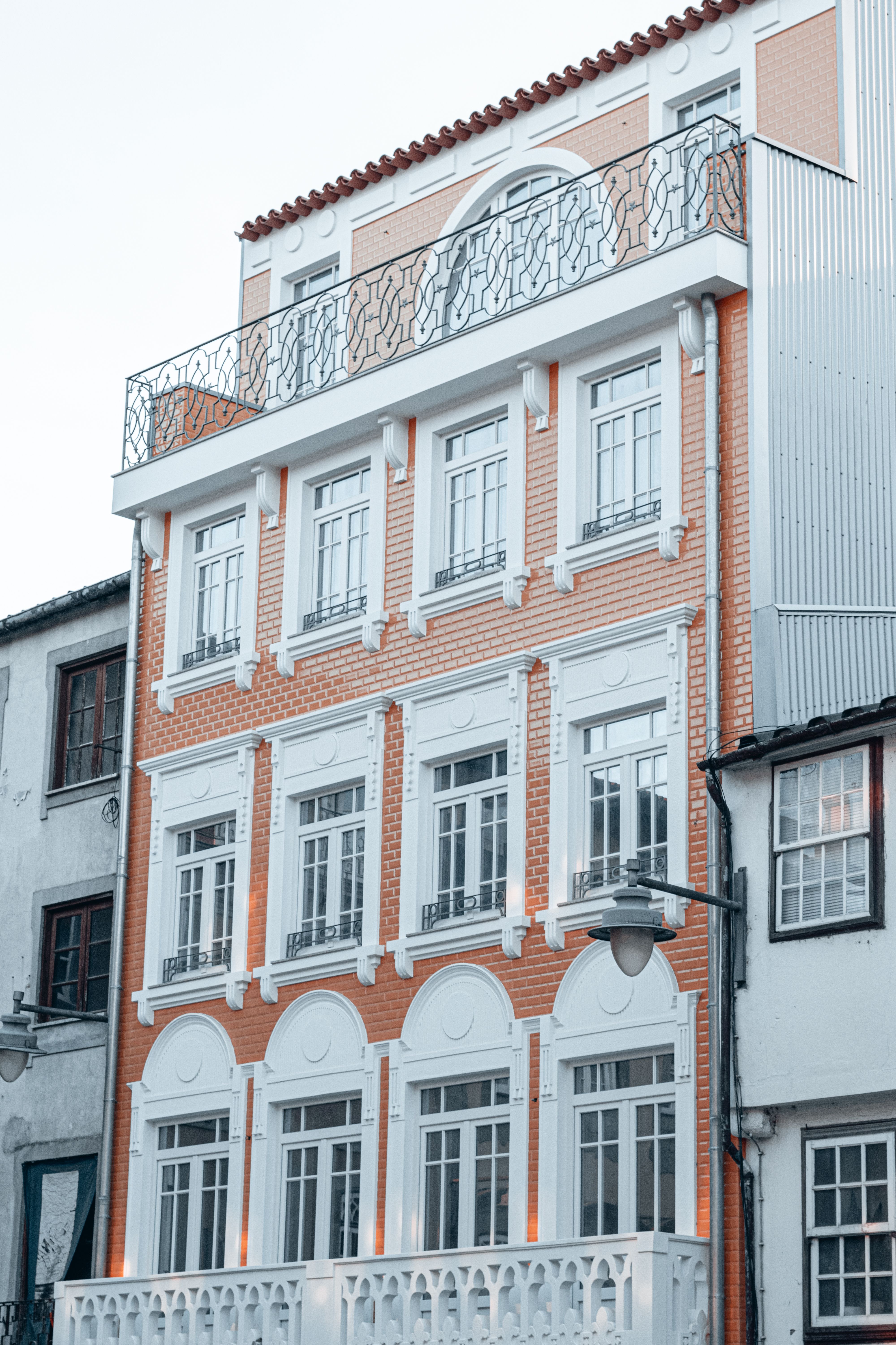 Peinture avant vente immobilière : un bon investissement ?